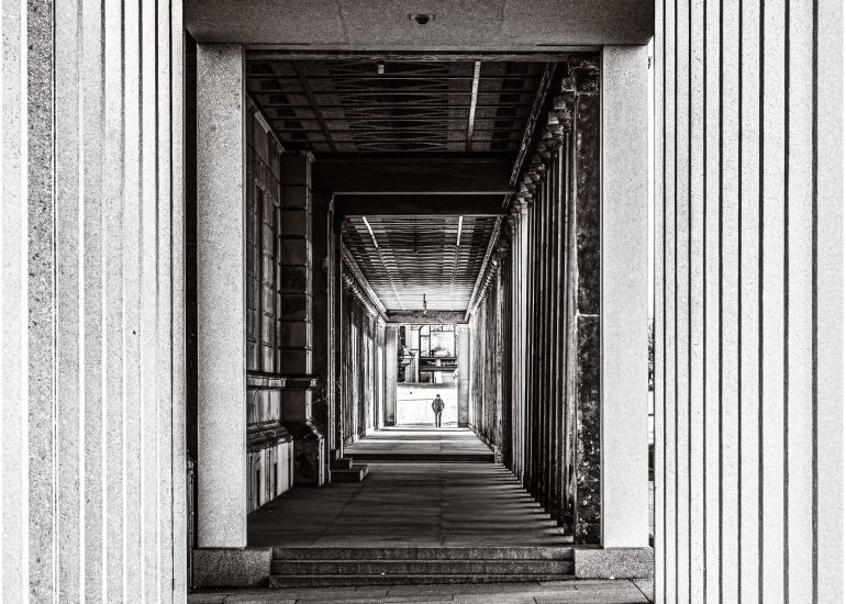Säulengang an der James Simon Galerie